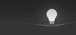 El PVPC sube, el Gobierno impide que la luz baje… y en Holaluz todo sigue igual